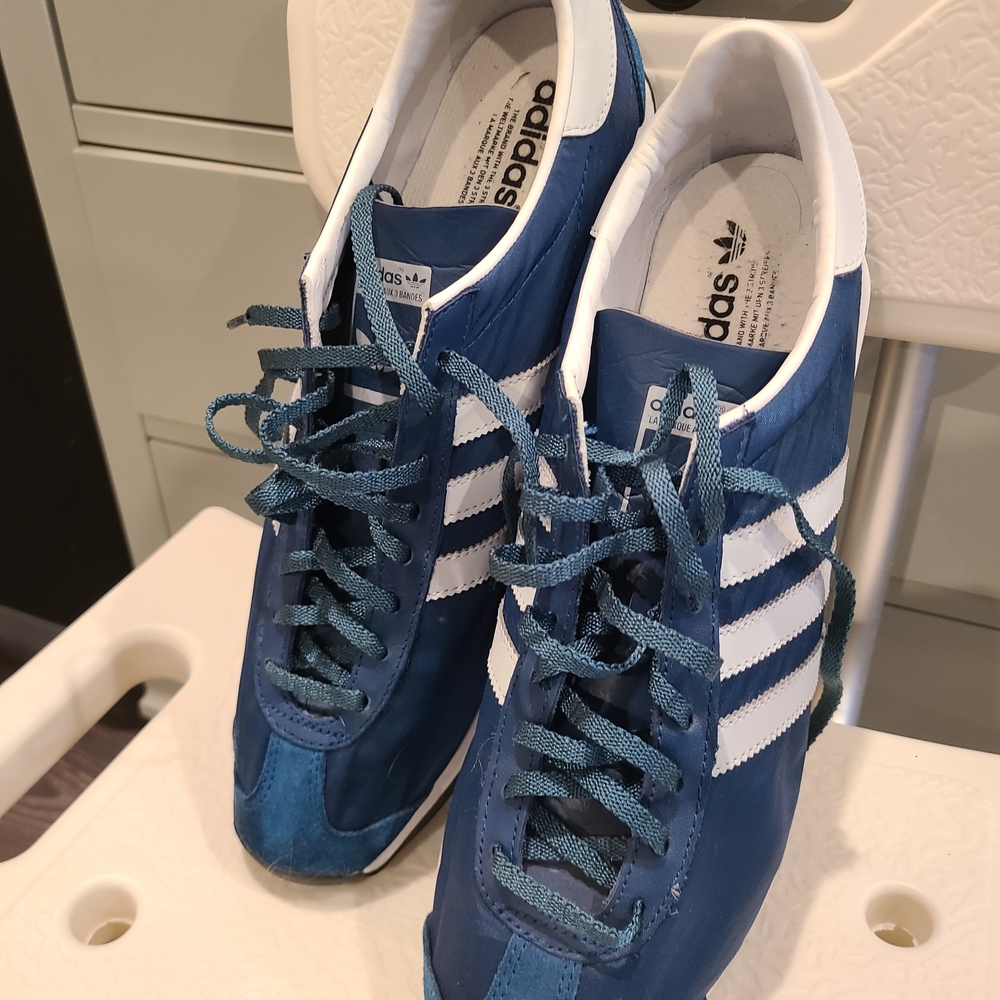 Adidas Men's Blue Sneakers Adidas originals trainers
lightly worn
size 12
no box